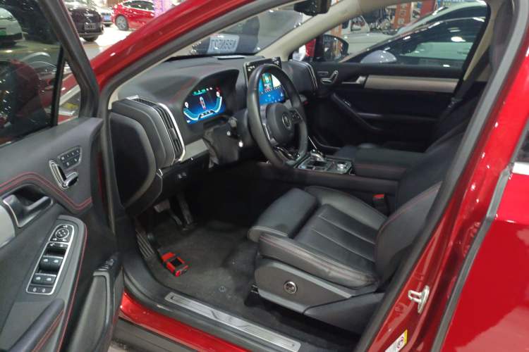 Used BYD Tang New Energy 2019 EV600D Four-Wheel Drive Smart Connectivity Leading Model Driver Seat