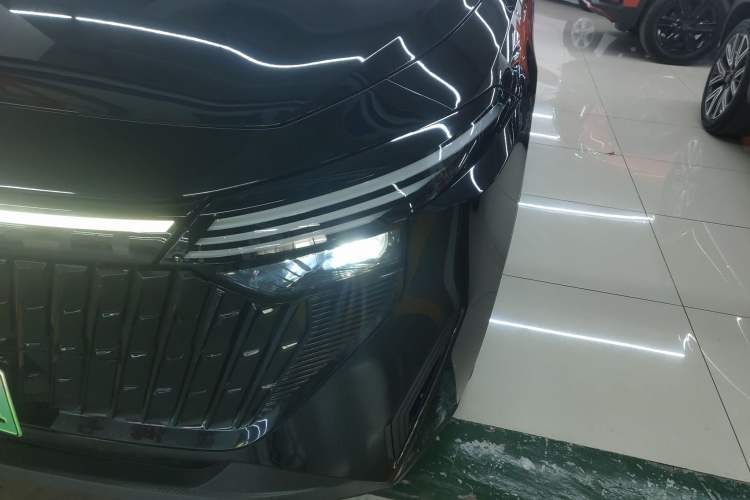 Used Venucia V DD-i 2023 110 km iE Version Left Front Headlight