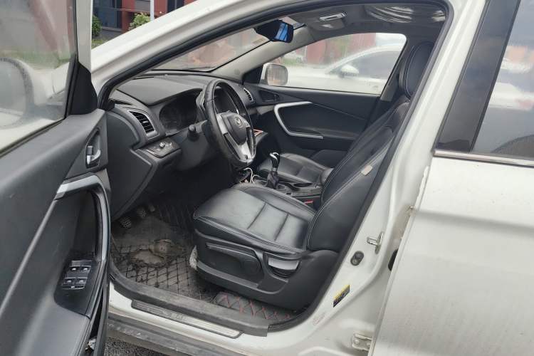 Used HYOSOW S6 2016 1.5T Manual Leading Model Driver Seat