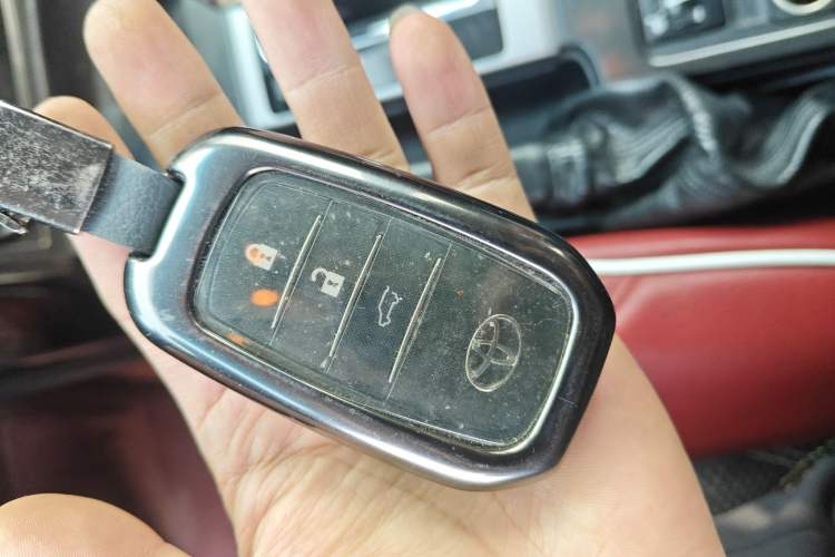 Used Toyota Prado 2016 2.7L Automatic Standard Edition Vehicle Key