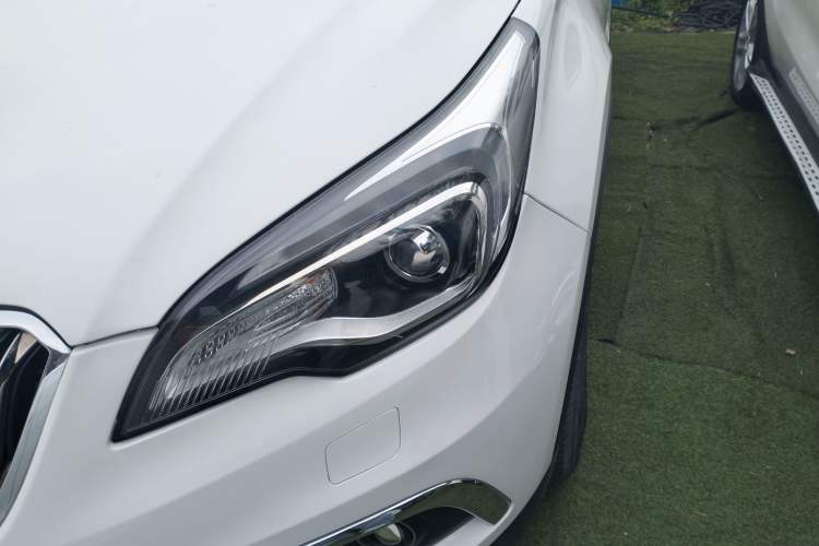 Used Buick Envision 2014 28T Four-Wheel Drive Elite Model
