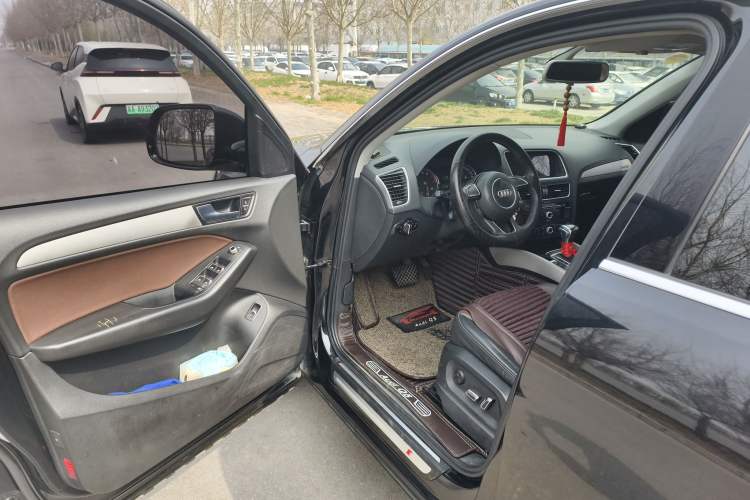 Used Audi Q5 2017 Plus 40 TFSI Ambition Model