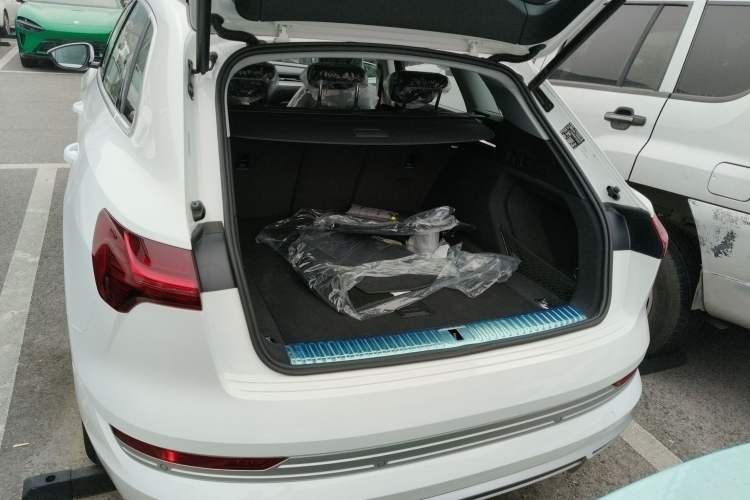 Used Audi e-tron 2021 50 quattro Luxury Edition