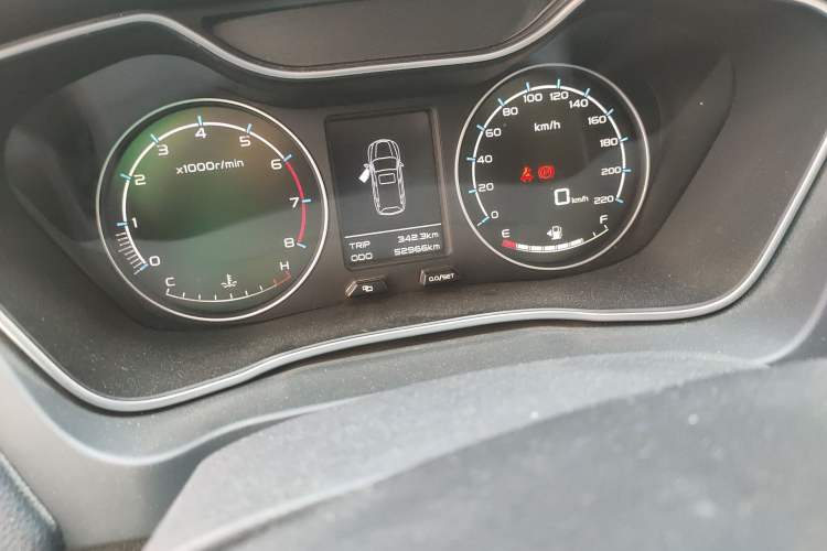 Used Geely Auto Vision X6 2016 1.8L Manual Luxury Model
