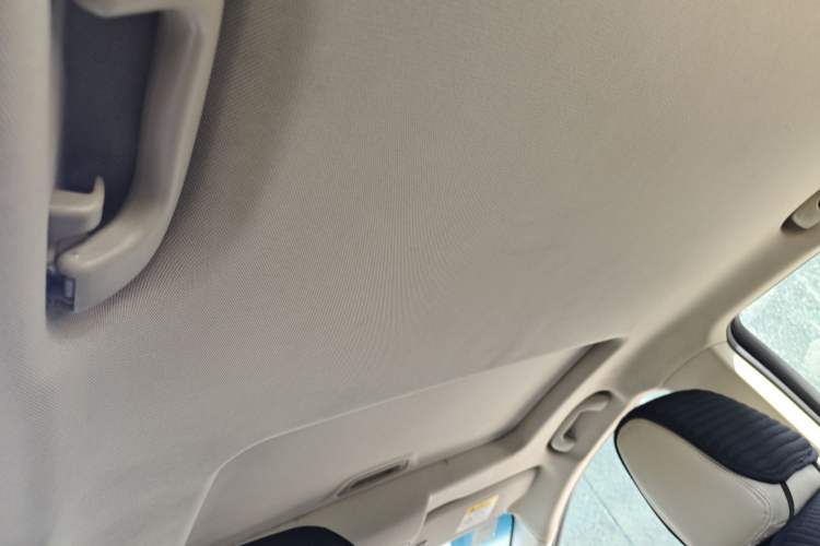 Used Chevrolet Cruze 2015 1.5L Classic SE MT Headliner