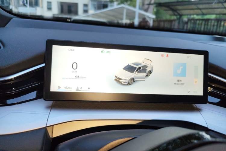 Used Geely Auto Preface 2025 Dongfang Yao 1.5TD Kunlun Edition
