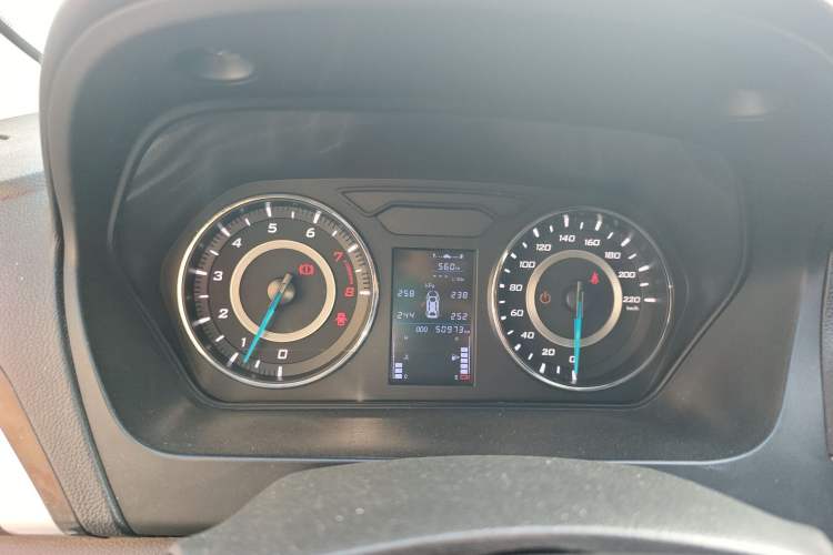 Used Soueast A5 Wing Dance 2019 1.5L Manual E-Hawk Edition China VI