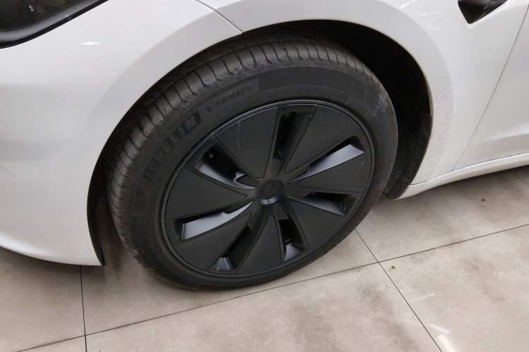 Used Tesla Model 3 2023 Rear-Wheel-Drive Version Exterior 4