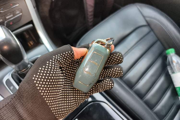 Used Ford Edge 2015 2.0T GTDi Two-Wheel-Drive High-Line Version Vehicle Key