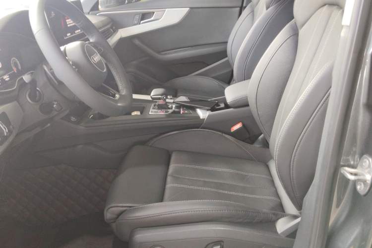 Used Audi A4L 2020 40 TFSI Luxury Dynamic Model