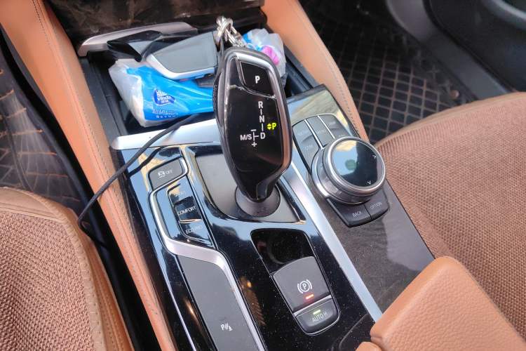 Used BMW 5 Series 2018 Restyled 530Li Leading Edition M Sport Package