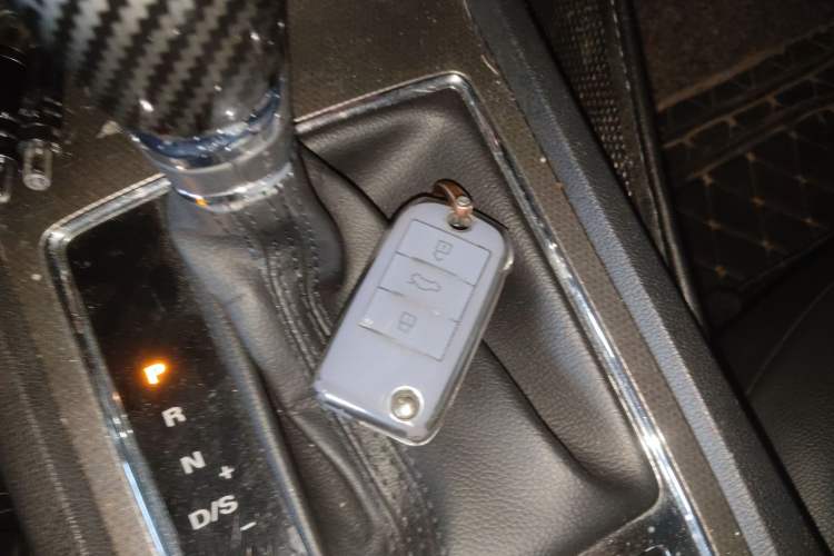 Used Roewe i6 2019 PLUS 1.6L CVT 4G Connected Flagship Deluxe Edition Vehicle Key