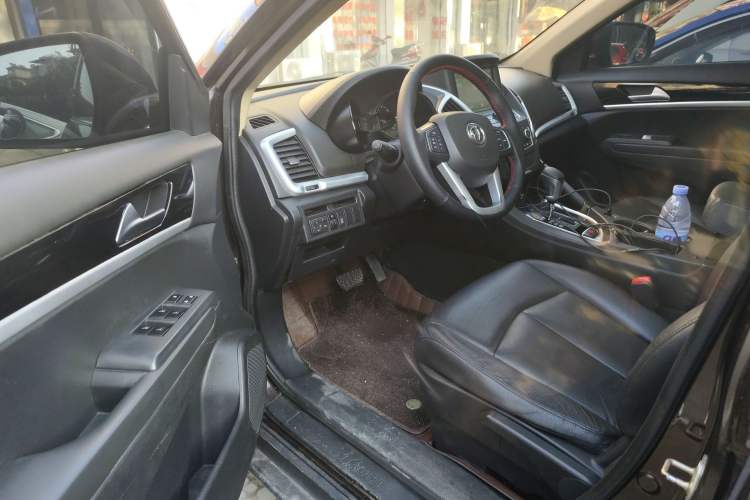 Used Dongfeng Aeolus AX7 2016 2.0L Automatic Zhiyi Trim
