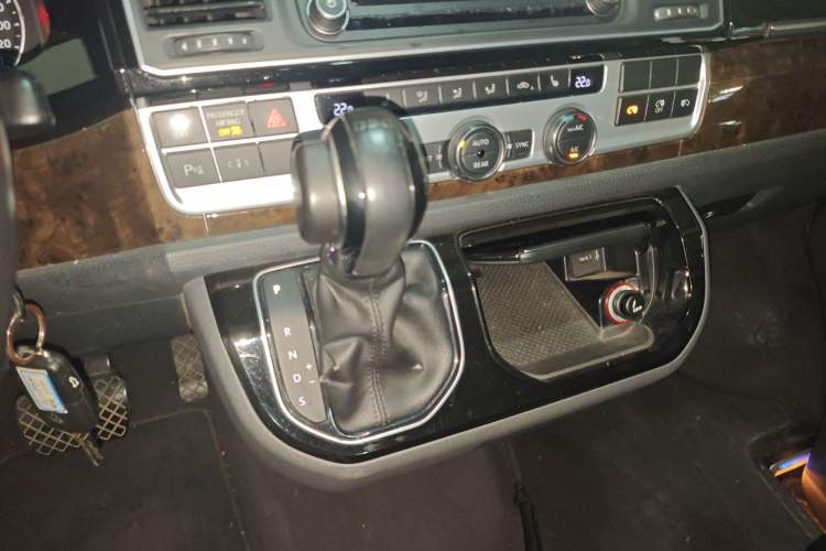 Used Volkswagen Multivan 2017 2.0 TSI Two-Wheel Drive Luxury Edition 7 Seats
