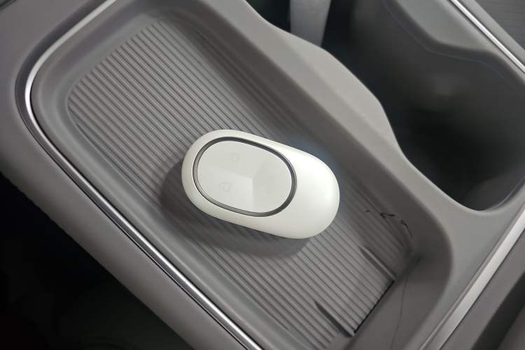 Used Nio EC6 2024 75 kWh Vehicle Key