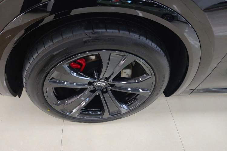 Used Hima AITO M7 2026 Model Range-Extending Ultra All-Wheel Drive 6-Seater Version Left Front Wheel Hub