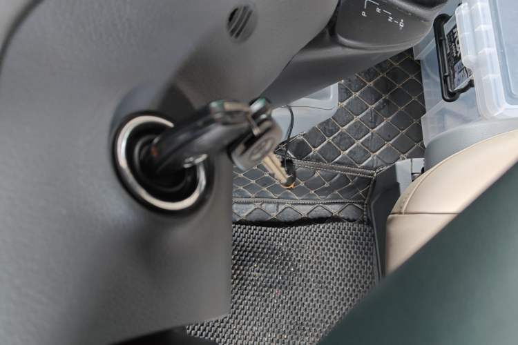 Used Mercedes-Benz Vito 2011 2.5L 7-seater executive version Vehicle Key