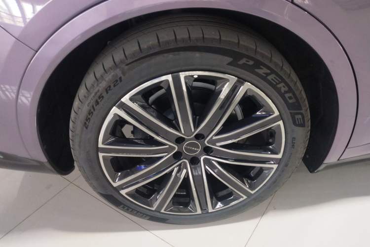 Used Hima Luxeed R7 2024 All-Electric 667 km Max
