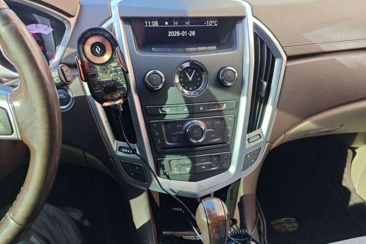 Used Cadillac SRX 2010 3.0L Luxury Edition Audio And AC Panel