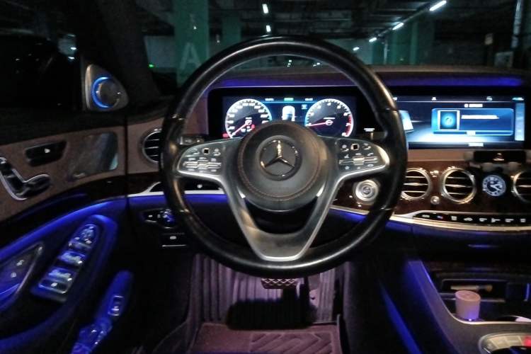 Used Mercedes-Benz S-Class 2019 S 320 L Steering Wheel