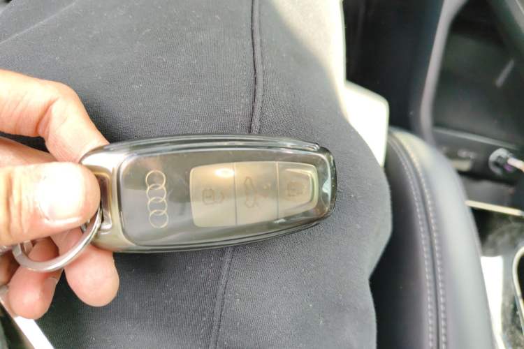 Used Audi Q4 e-tron 2024 40 e-tron Boundary Edition Vehicle Key