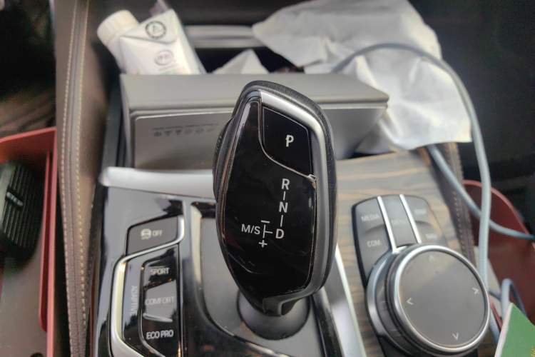 Used BMW 5 Series New Energy 2020 Mileage Upgrade Version 530Le Luxury Package
