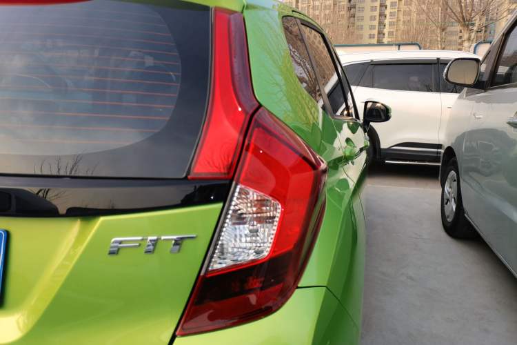 Used Honda Fit 2018 1.5L CVT Comfort Sunroof Version