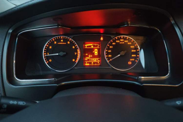 Used Geely Auto Vision 2016 1.5L Manual Happiness Edition Odometer Close Up