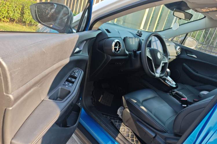 Used BYD Yuan New Energy 2019 EV535 High-Energy Leading Edition Driver Seat