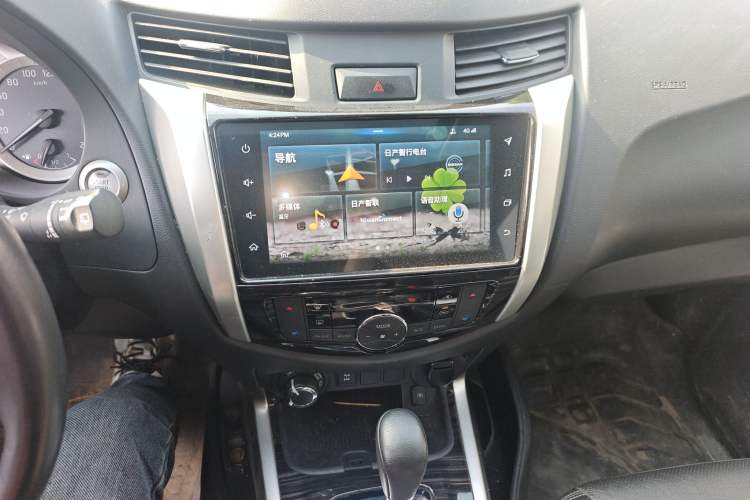 Used Nissan Terra 2020 2.5L XV 4WD Automatic Four-Wheel Drive Flagship Edition Audio And AC Panel