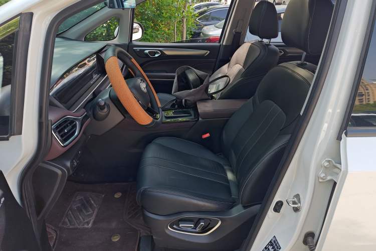 Used GAC Trumpchi M6 2023 PRO 270T DCT Luxury Edition
