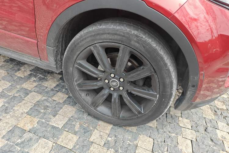 Used Land Rover Range Evoque 2014 2.0T 5-Door Christmas Limited Edition
