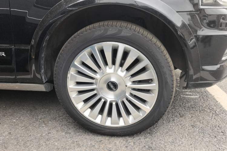 Used Lincoln Navigator 2016 3.5T AWD Right Front Wheel Hub