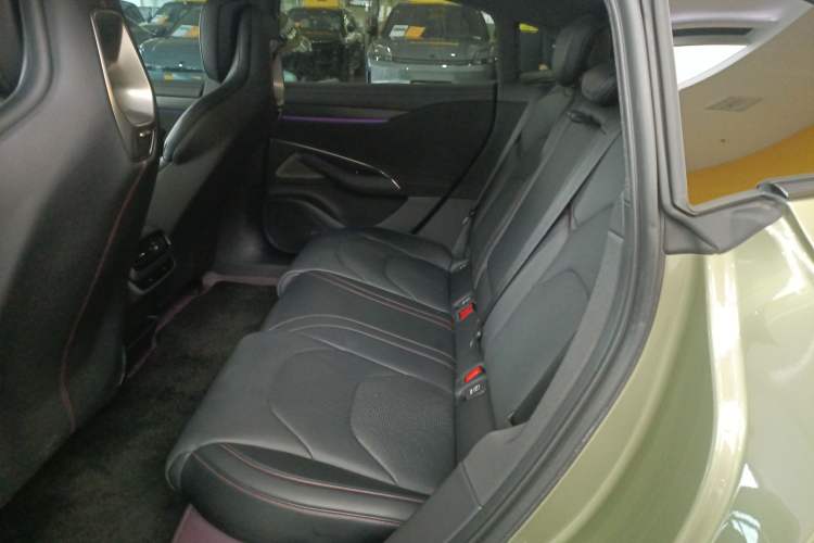 Used Xiaomi Auto SU7 2024 Rear-Drive Ultra-Long Range Advanced Pro-Level Intelligent Driving Version
