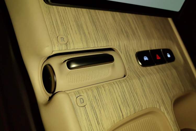 Used Nio ET7 2022 100kWh First Edition Gear Lever