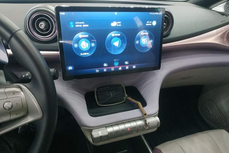 Used BYD Dolphin 2023 420 km Free Version
