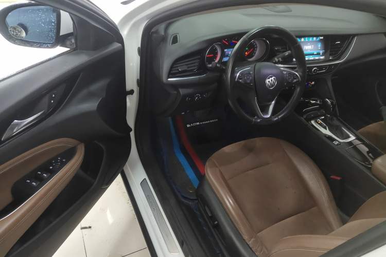 Used Buick Regal 2019 20T Elite Version China VI Standard Driver Seat