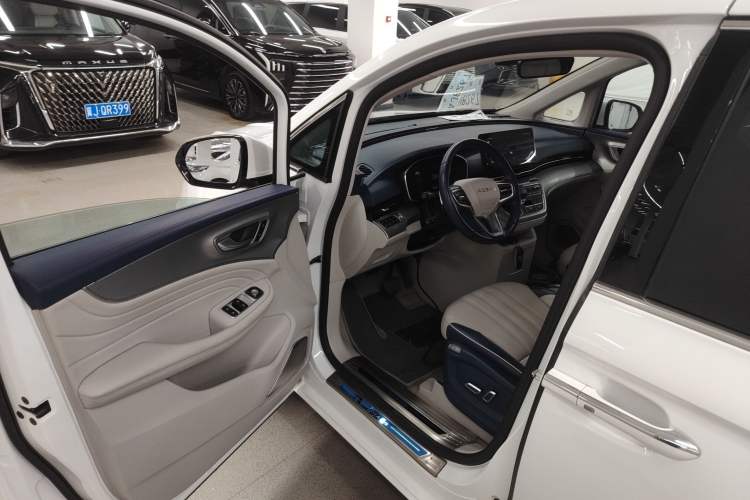 Used Roewe iMAX8 2021 400TGI Supreme Series Ultimate Edition