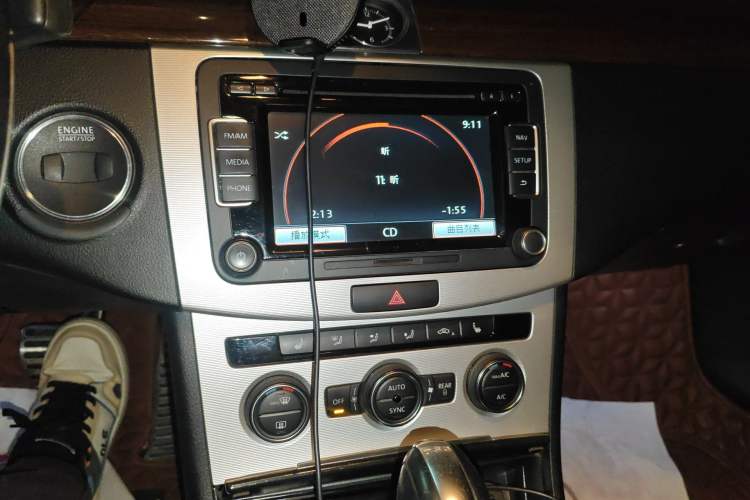 Used Volkswagen Magotan 2015 Revised Version 2.0 TSI Prestige Edition Audio And AC Panel