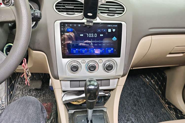 Used Ford Focus 2011 Sedan 1.8L Automatic Fashion Edition
