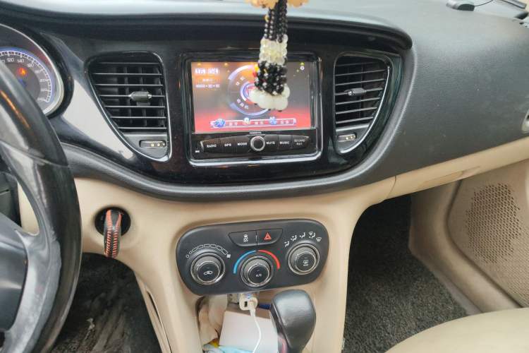 Used Fiat Viaggio 2012 1.4T Automatic Jingxiang Edition Audio And AC Panel