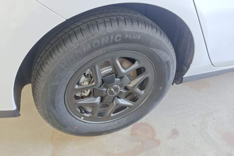 Used BYD Seal 05 DM-i 2025 DM-i Smart Drive 55KM Luxury Model Right Rear Wheel Hub