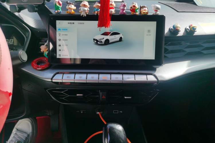 Used MG 5 2021 180 DVVT CVT Youth Luxury Edition
