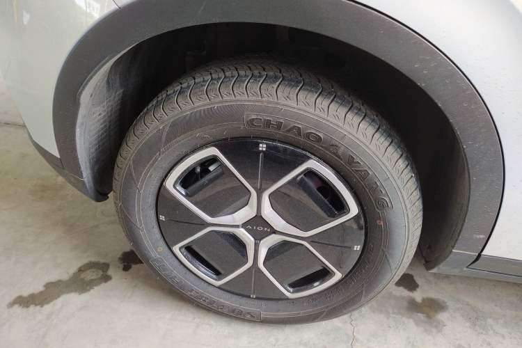 Used AION UT 2025 420 Smart Edition Right Rear Wheel Hub