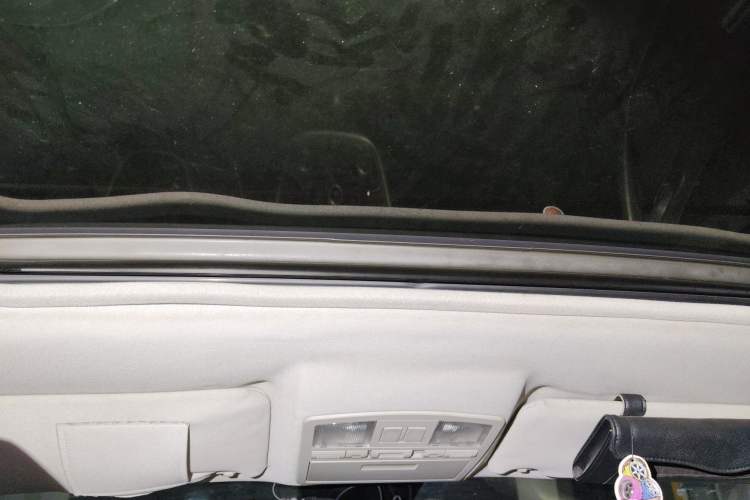 Used Bestune X80 2013 2.0L automatic comfort version Headliner