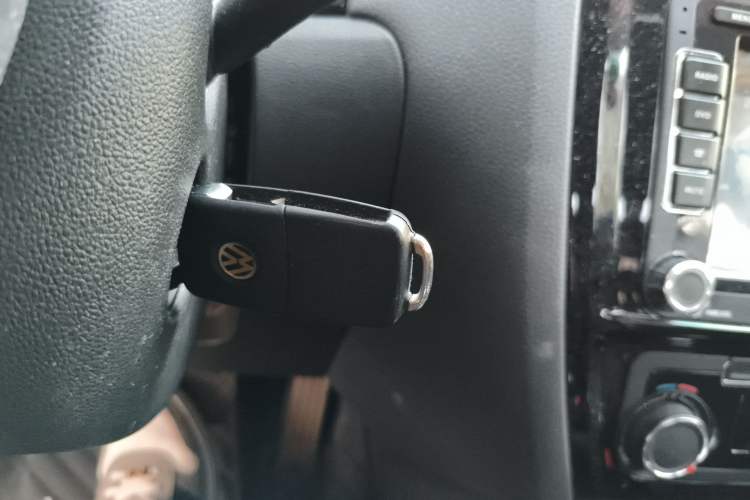 Used Volkswagen Sagitar 2015 1.6L Automatic Comfort Model
