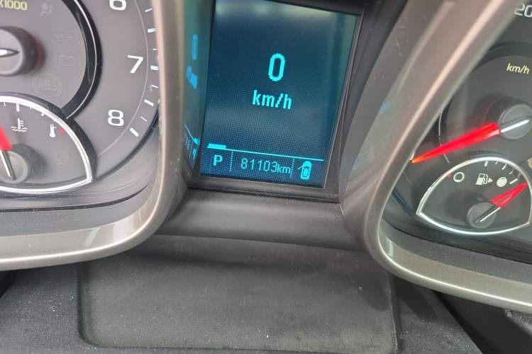 Used Chevrolet Malibu 2012 2.0L Automatic Luxury Edition Odometer Close Up