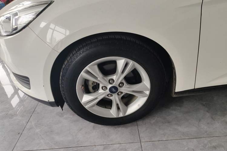 Used Ford Focus 2018 Hatchback Classic 1.6L Automatic Comfort Plus SmartDrive Edition
