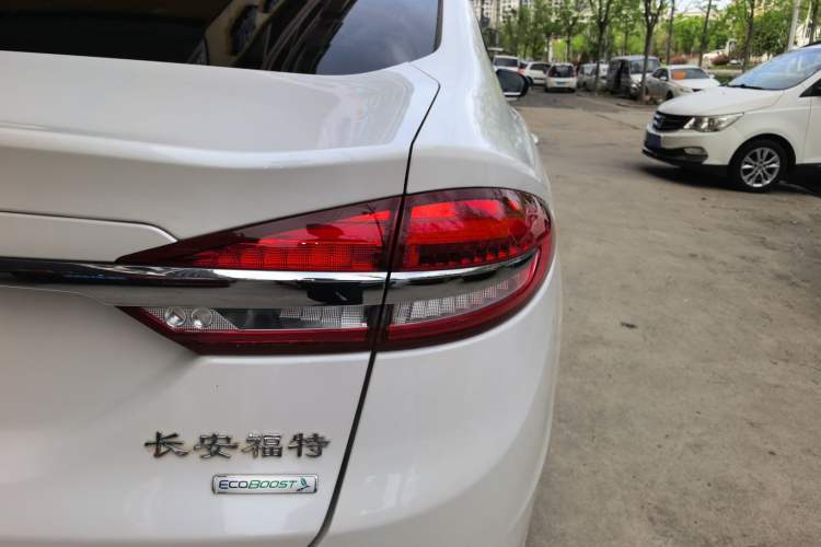 Used Ford Mondeo 2017 EcoBoost 180 Stylish Model Right Rear Taillight