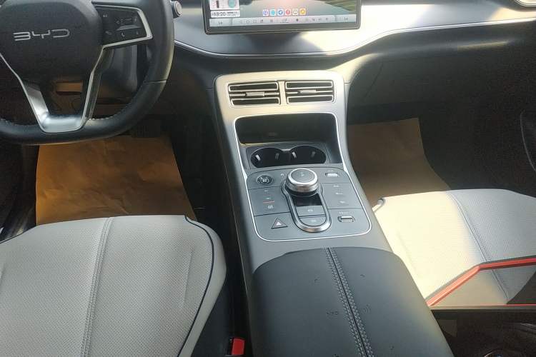 Used BYD Destroyer 05 2024 Honor Edition DM-i 120KM Luxury Model
